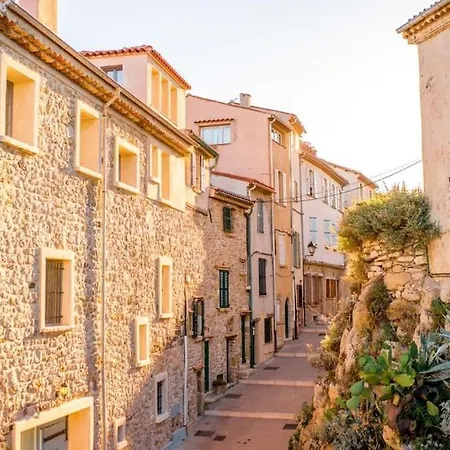 Terrasse En Front De Antibes