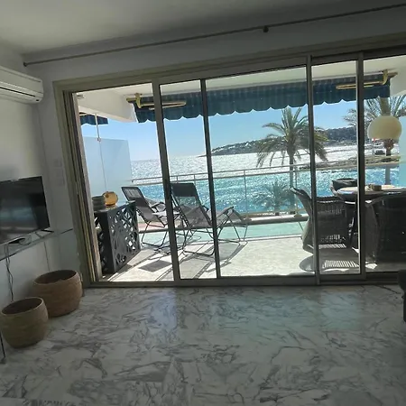 아파트 Terrasse En Front De 앙티브